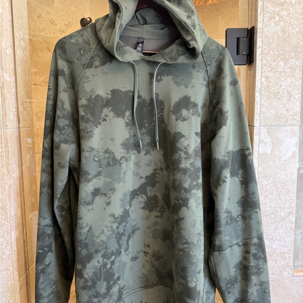 Lululemon Green Camouflage Men's Hoodie